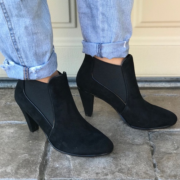 Black Pointy Toe Low Cone Heel Ankle Booties - Picture 1 of 6